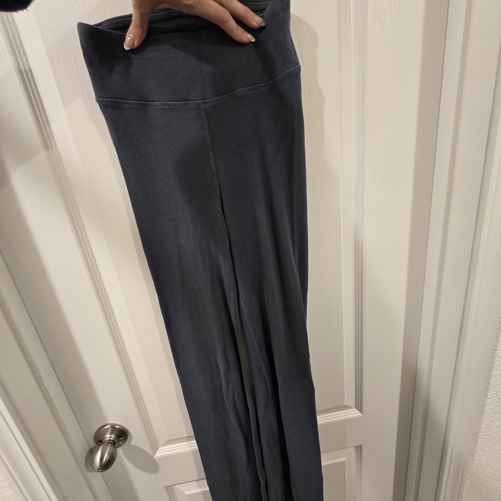 Pact Charcoal Leggings